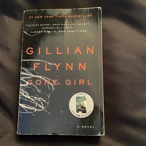 Book Gone Girl by Gillian Flynn